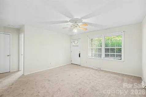 4809 Malibu Drive Charlotte NC 28215