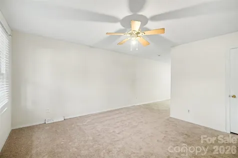 4809 Malibu Drive Charlotte NC 28215