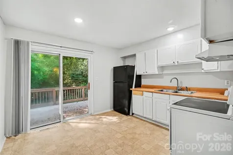 4809 Malibu Drive Charlotte NC 28215