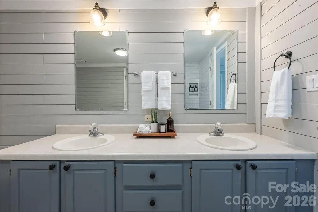 19 Sycamore Street Asheville NC 28804