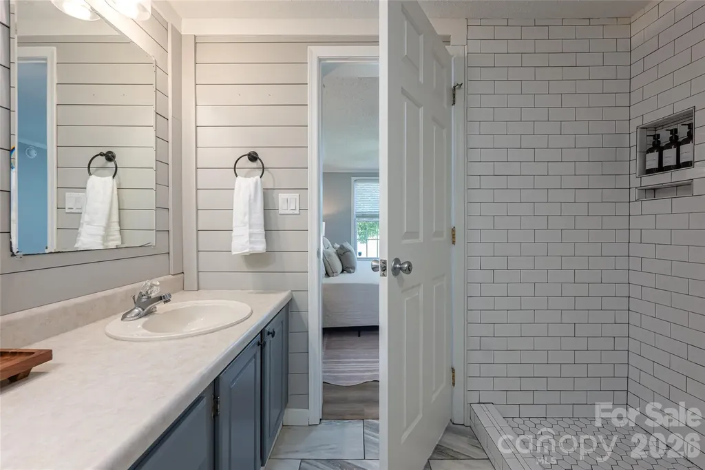19 Sycamore Street Asheville NC 28804