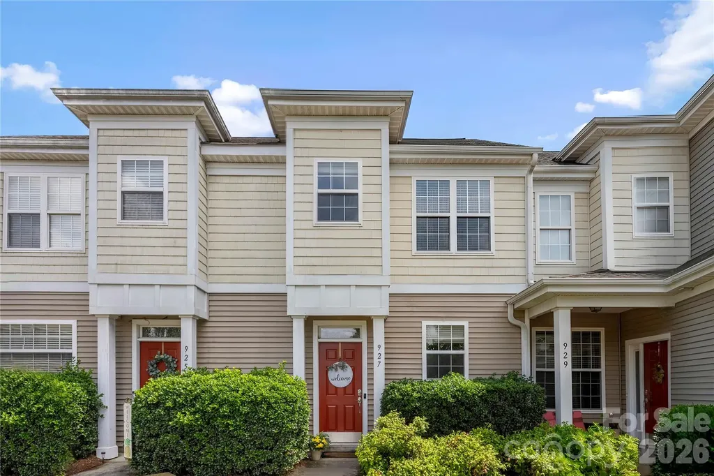 927 Claybrook Circle Gastonia NC 28054