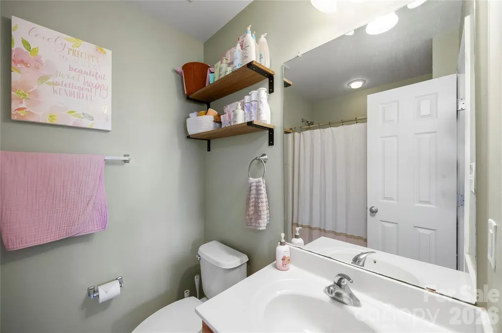 927 Claybrook Circle Gastonia NC 28054