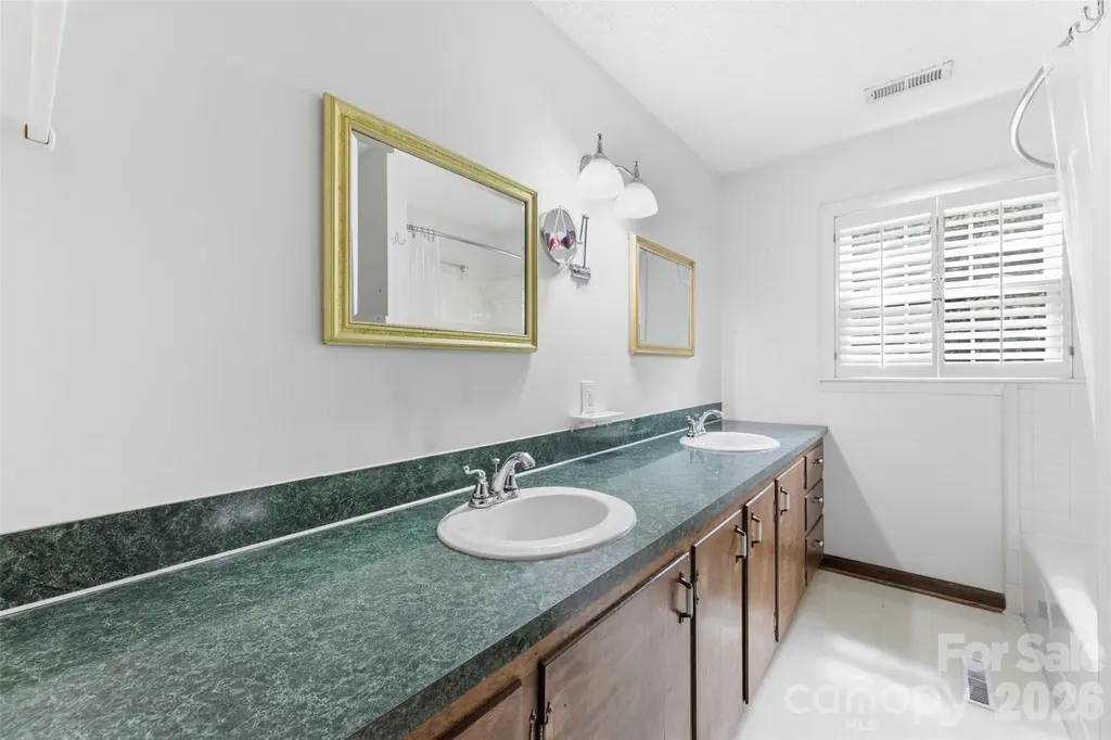 3110 Robinwood Road Gastonia NC 28054