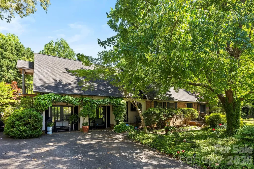 3110 Robinwood Road Gastonia NC 28054