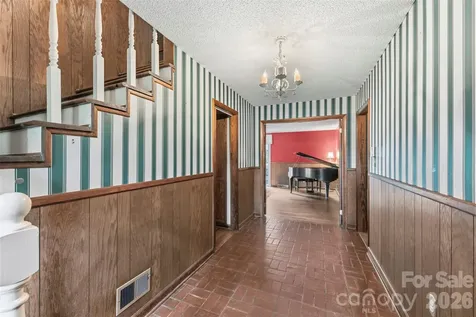 3110 Robinwood Road Gastonia NC 28054