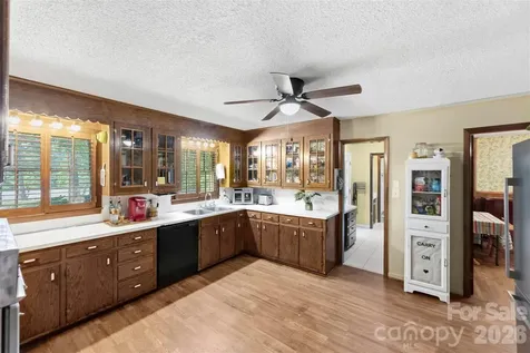 3110 Robinwood Road Gastonia NC 28054