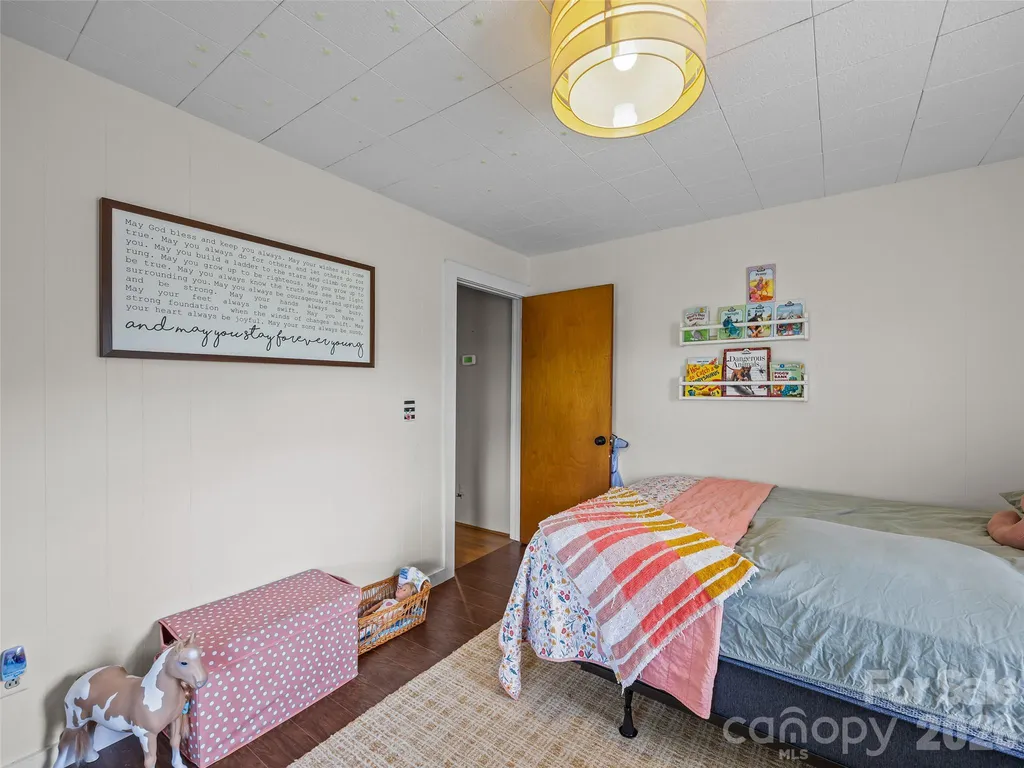 1305 Halltown Road Spruce Pine NC 28777