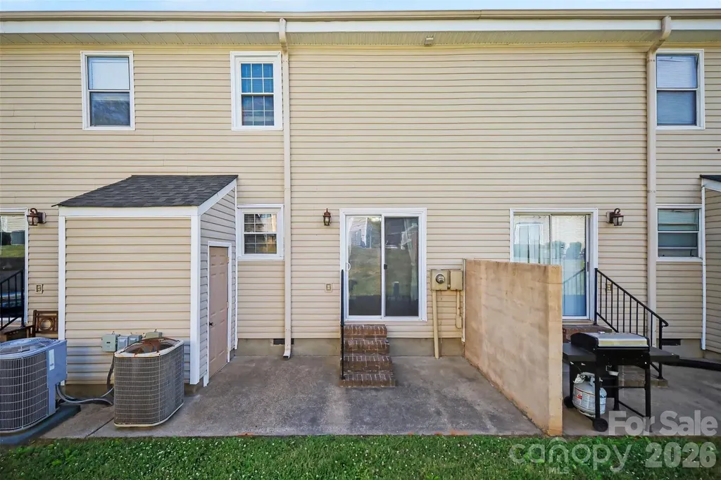 973 Surry Lane Gastonia NC 28054