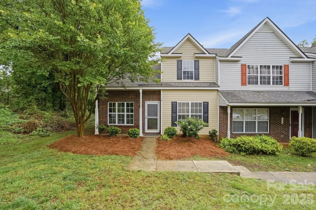 7621 Petrea Lane Charlotte NC 28227
