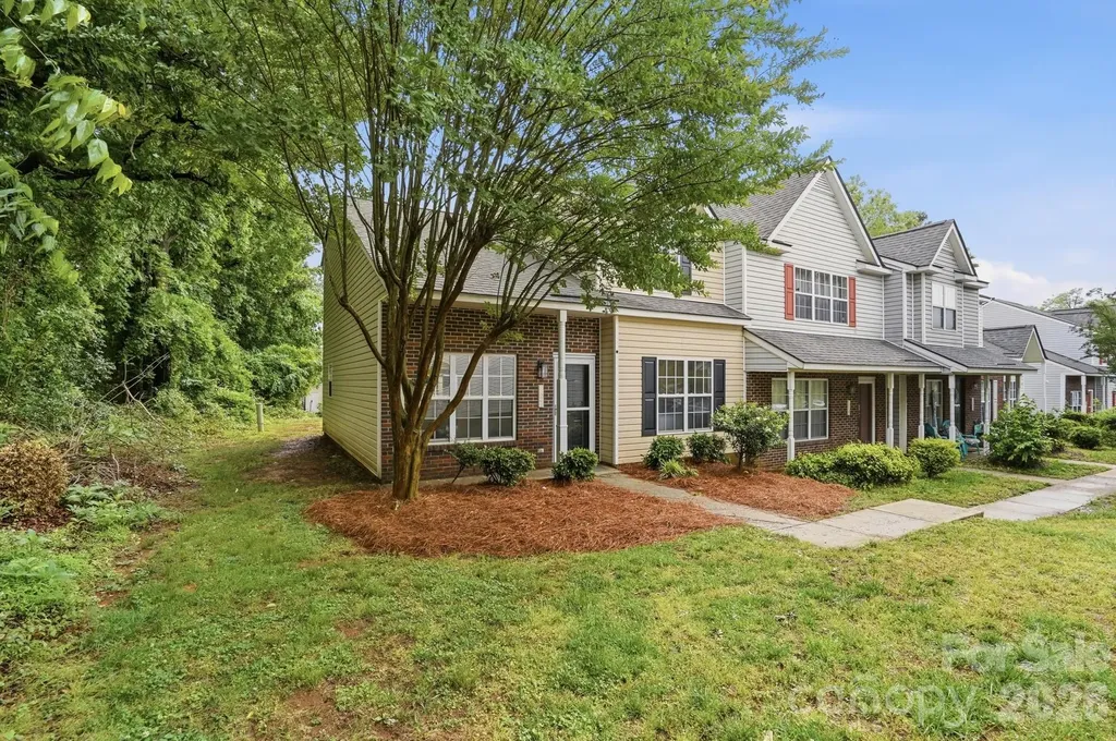 7621 Petrea Lane Charlotte NC 28227