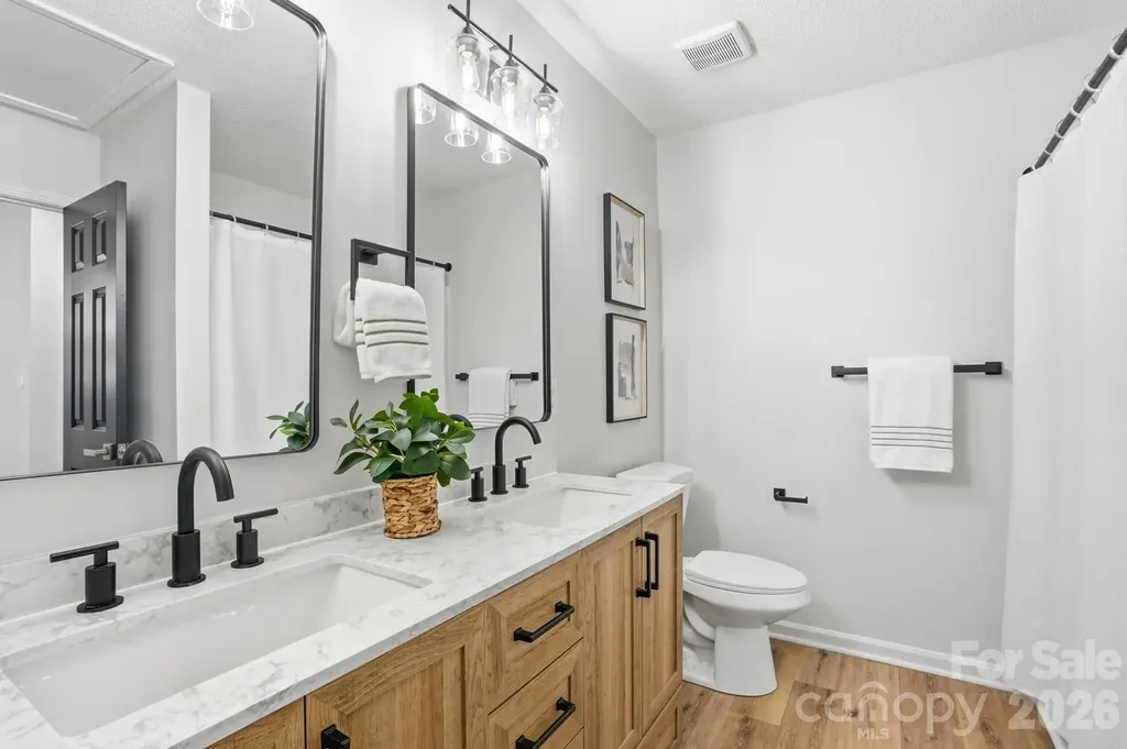 7621 Petrea Lane Charlotte NC 28227