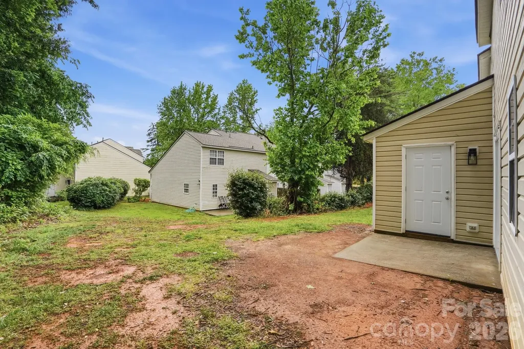 7621 Petrea Lane Charlotte NC 28227