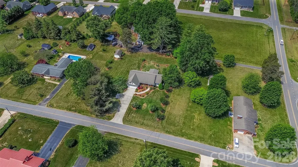 183 Devon Lane Statesville NC 28625