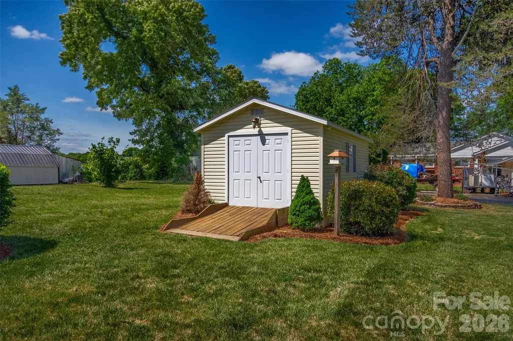 183 Devon Lane Statesville NC 28625