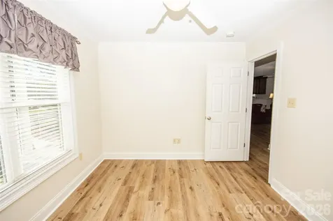 183 Devon Lane Statesville NC 28625