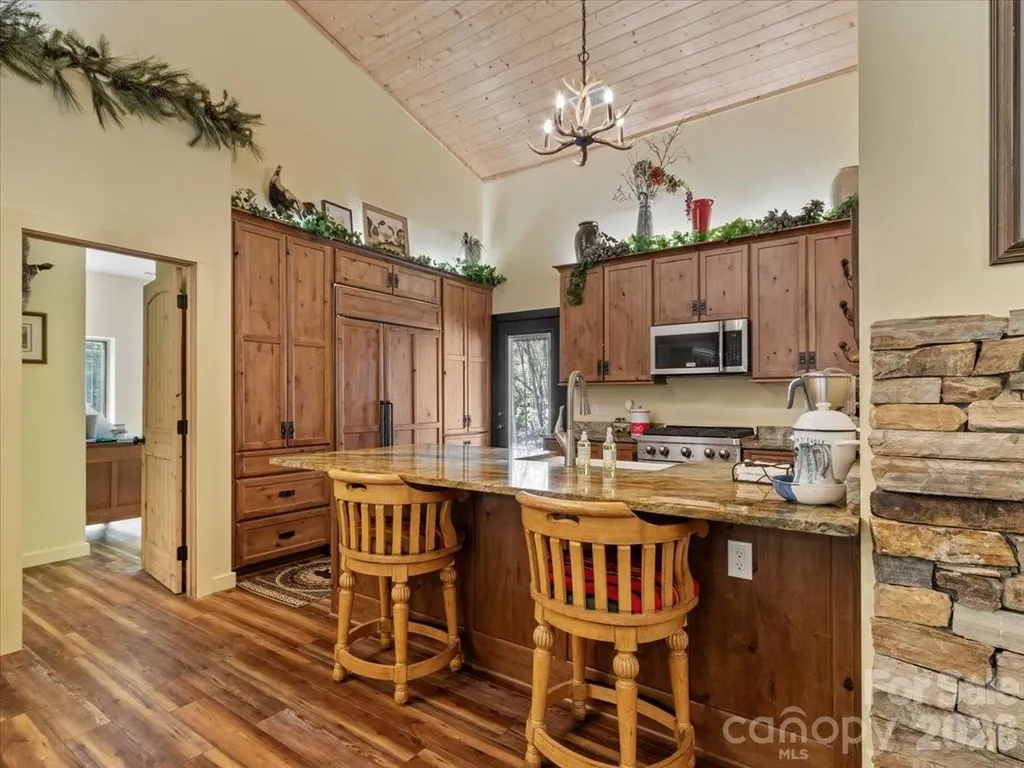 183 Mayfly Court Spruce Pine NC 28777