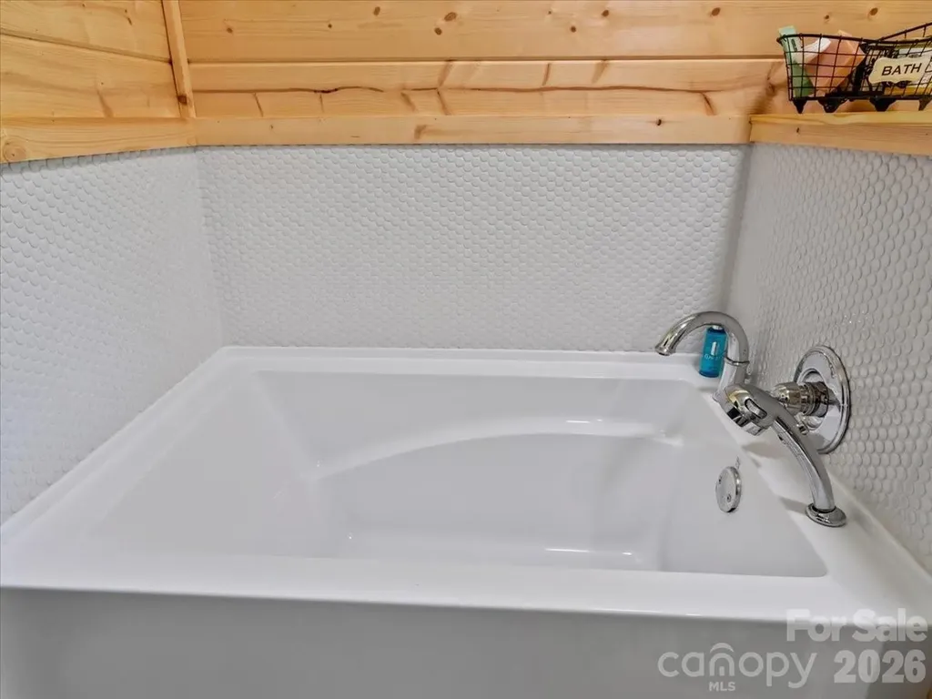 183 Mayfly Court Spruce Pine NC 28777