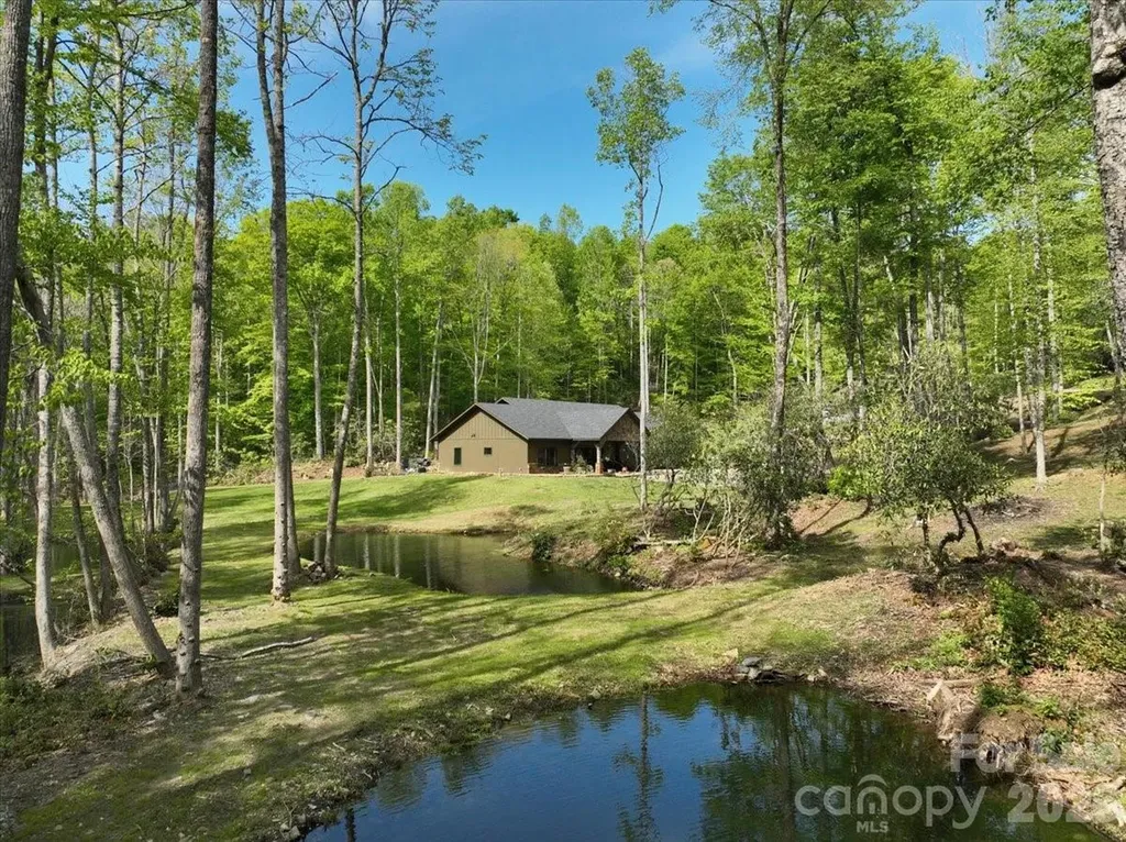 183 Mayfly Court Spruce Pine NC 28777