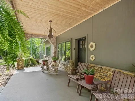 183 Mayfly Court Spruce Pine NC 28777