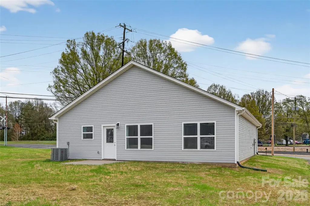 344 Kelly Avenue Mooresville NC 28115
