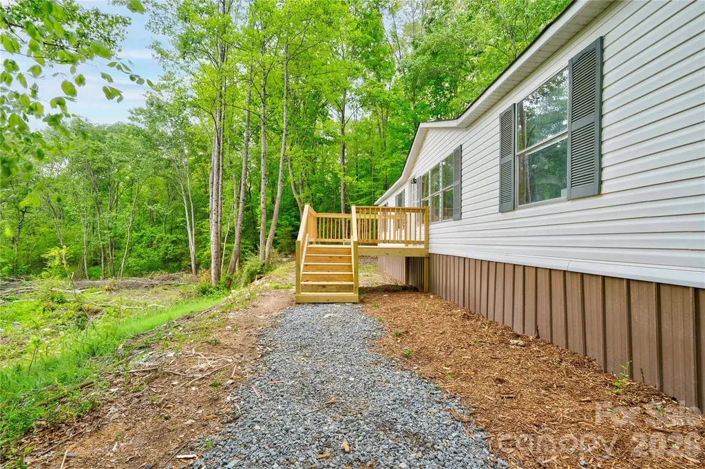 141 Knob Creek Drive Lawndale NC 28090