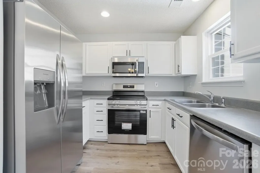 10584 English Setter Way Charlotte NC 28269