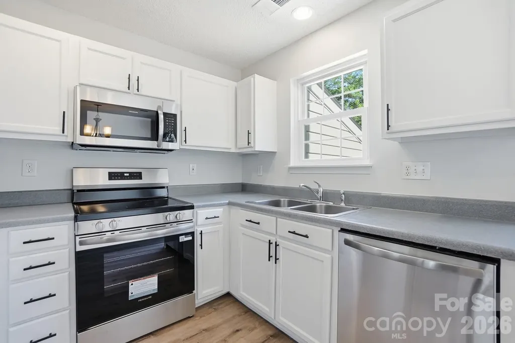 10584 English Setter Way Charlotte NC 28269