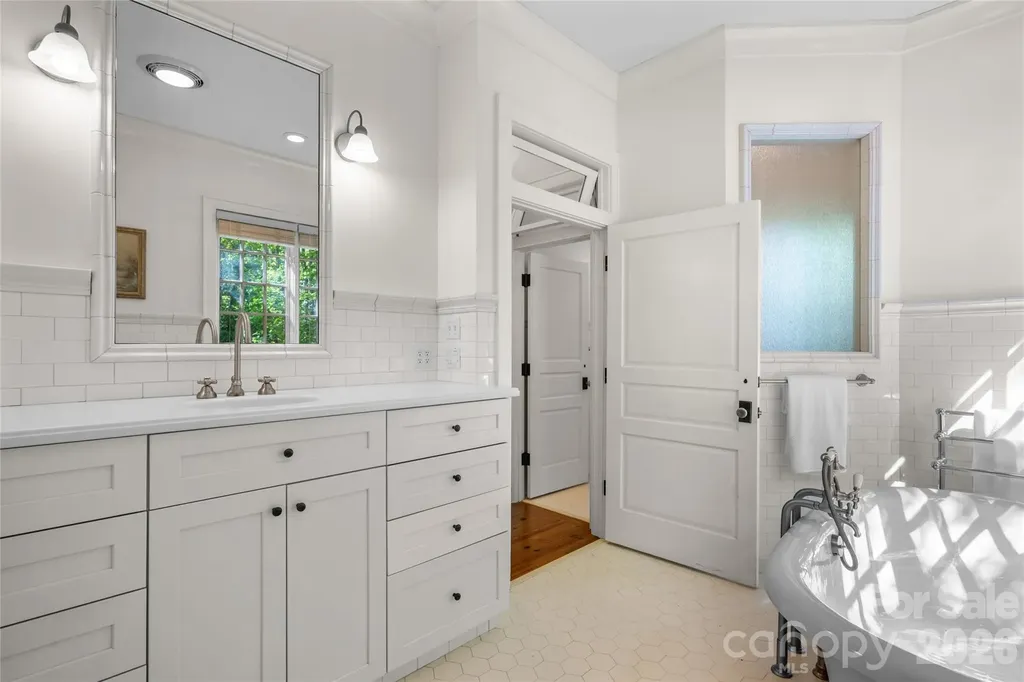 1957 Cold Mountain Road Lake Toxaway NC 28747