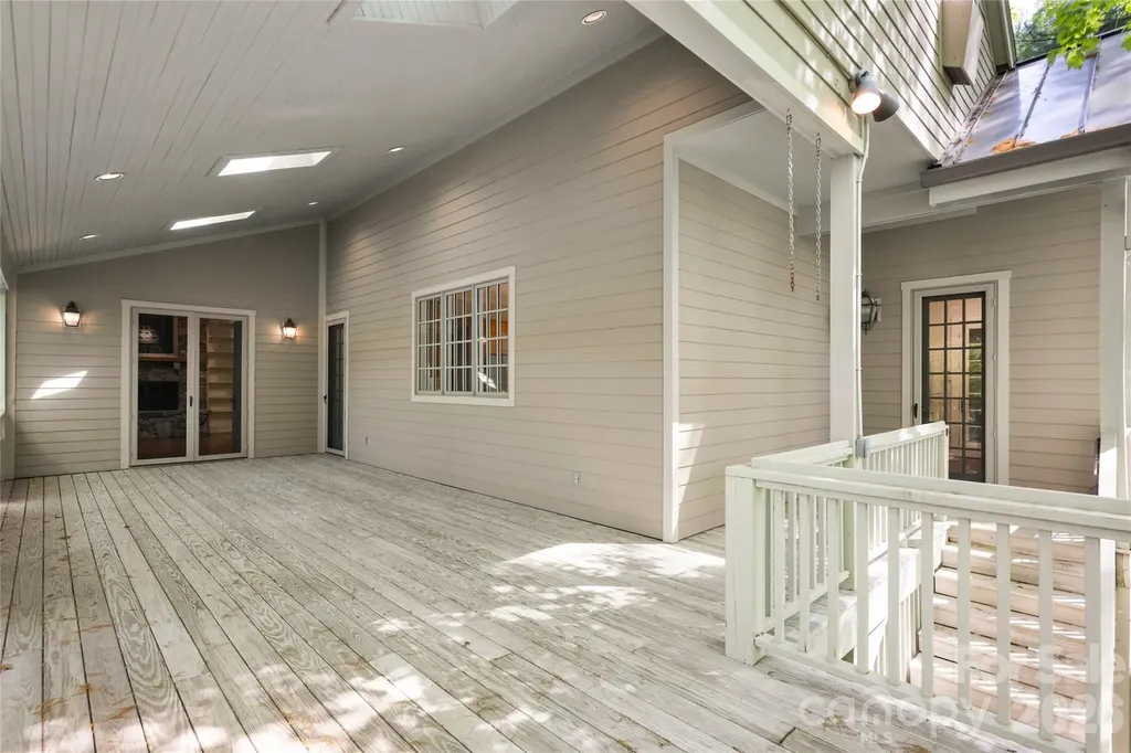 1957 Cold Mountain Road Lake Toxaway NC 28747