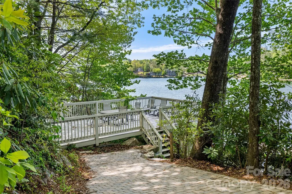 1957 Cold Mountain Road Lake Toxaway NC 28747