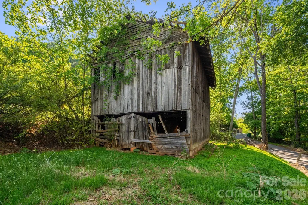 435 Upper Glady Fork Road Candler NC 28715