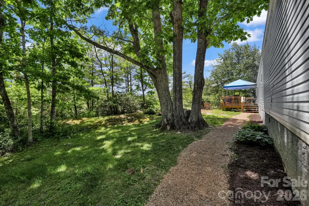 30 Little Rock Road Newland NC 28657