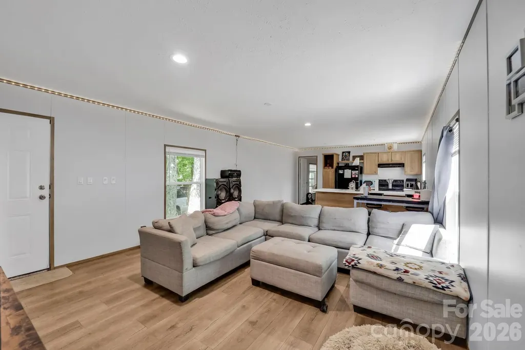30 Little Rock Road Newland NC 28657