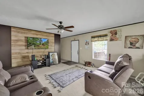 30 Little Rock Road Newland NC 28657