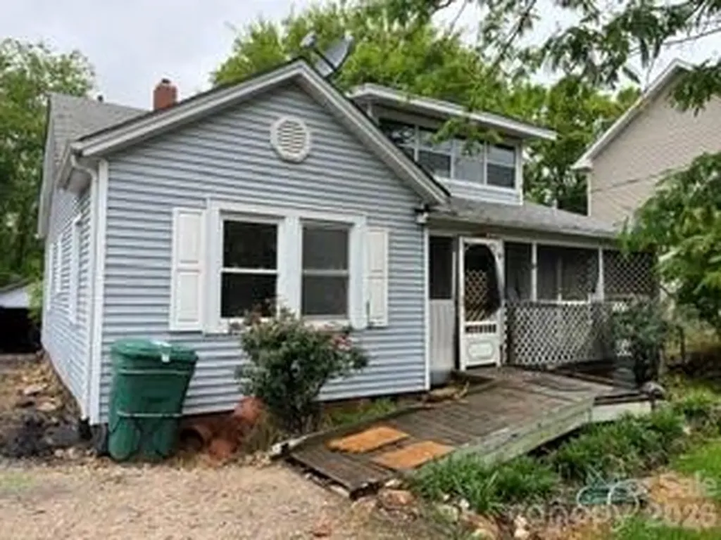 187 W End Street Chester SC 29706