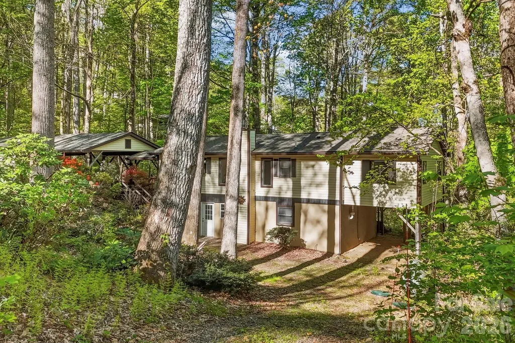 6 Gold Finch Lane Maggie Valley NC 28751