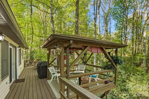 6 Gold Finch Lane Maggie Valley NC 28751