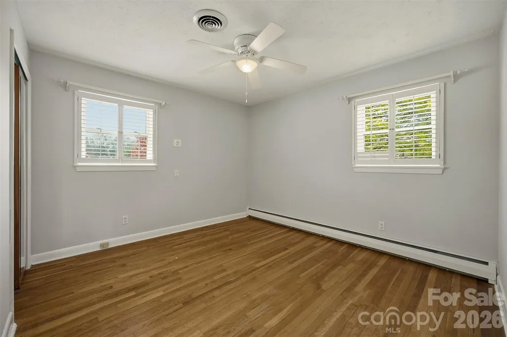 2174 Chester Avenue Morganton NC 28655