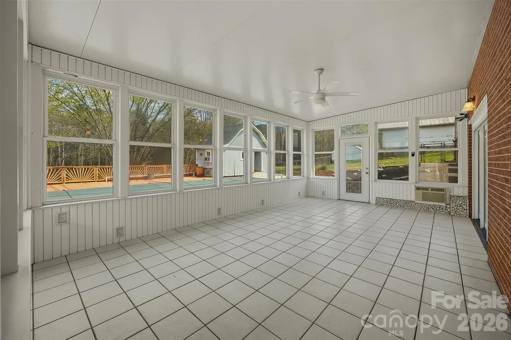 2174 Chester Avenue Morganton NC 28655