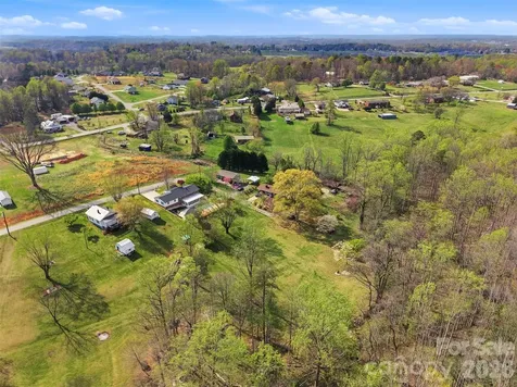2174 Chester Avenue Morganton NC 28655