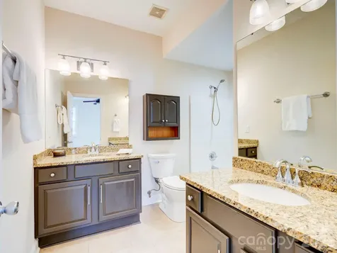 2025 Gable Way Lane Matthews NC 28104