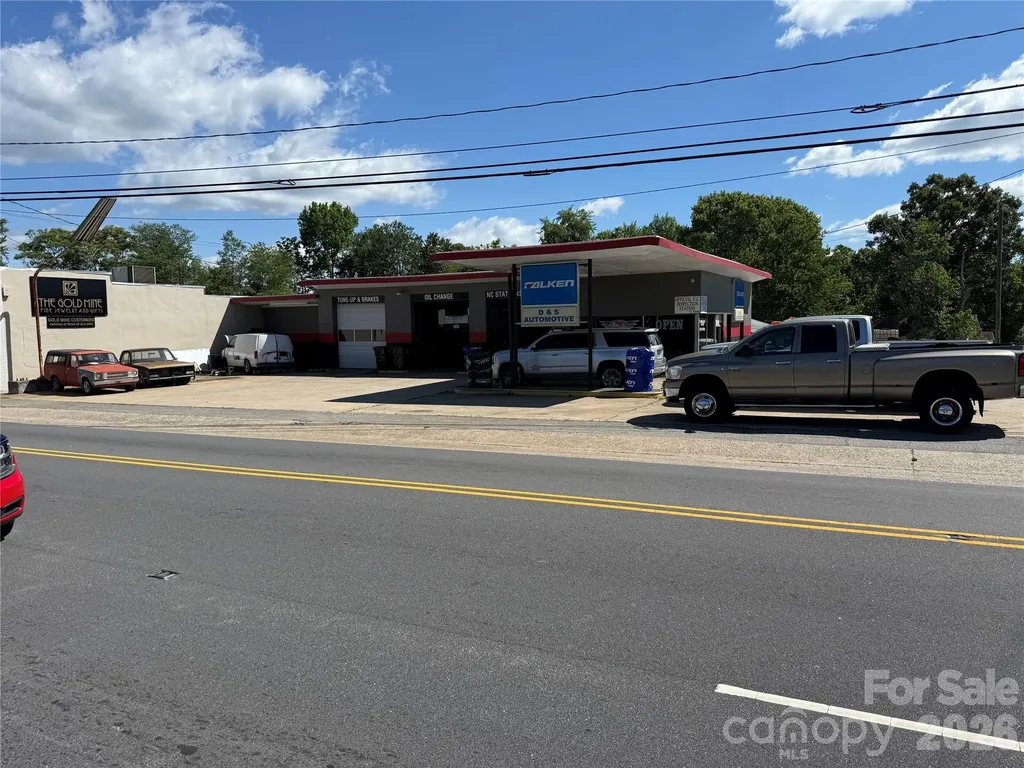 551 Main Street Hudson NC 28638