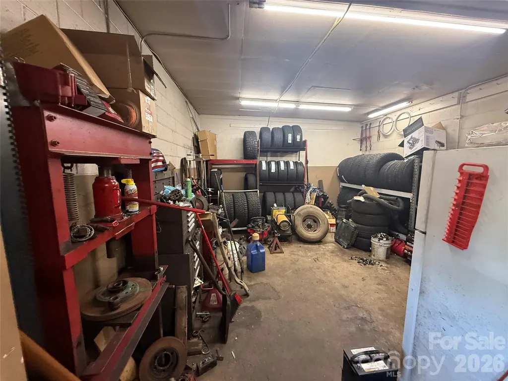 551 Main Street Hudson NC 28638