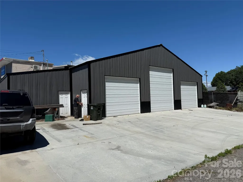 551 Main Street Hudson NC 28638