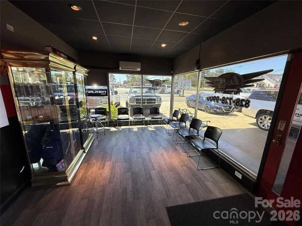 551 Main Street Hudson NC 28638