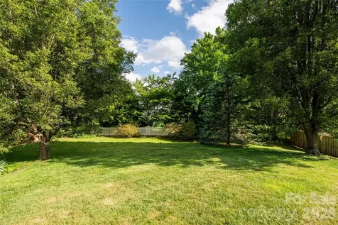 48 Brownstone Court Fletcher NC 28732