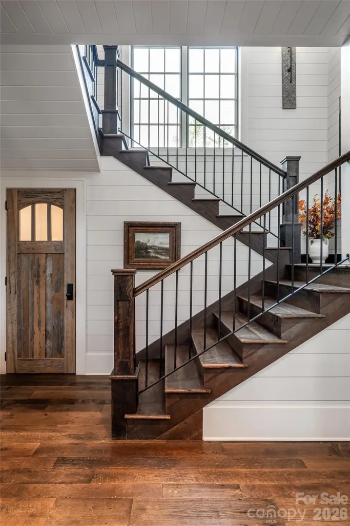 18 Fairsted Drive Asheville NC 28803