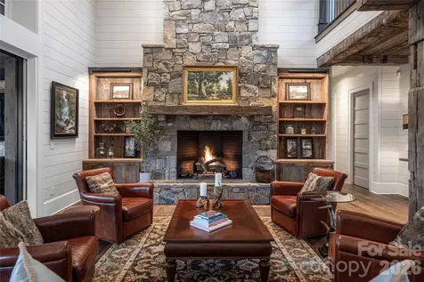 18 Fairsted Drive Asheville NC 28803
