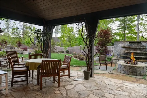 18 Fairsted Drive Asheville NC 28803